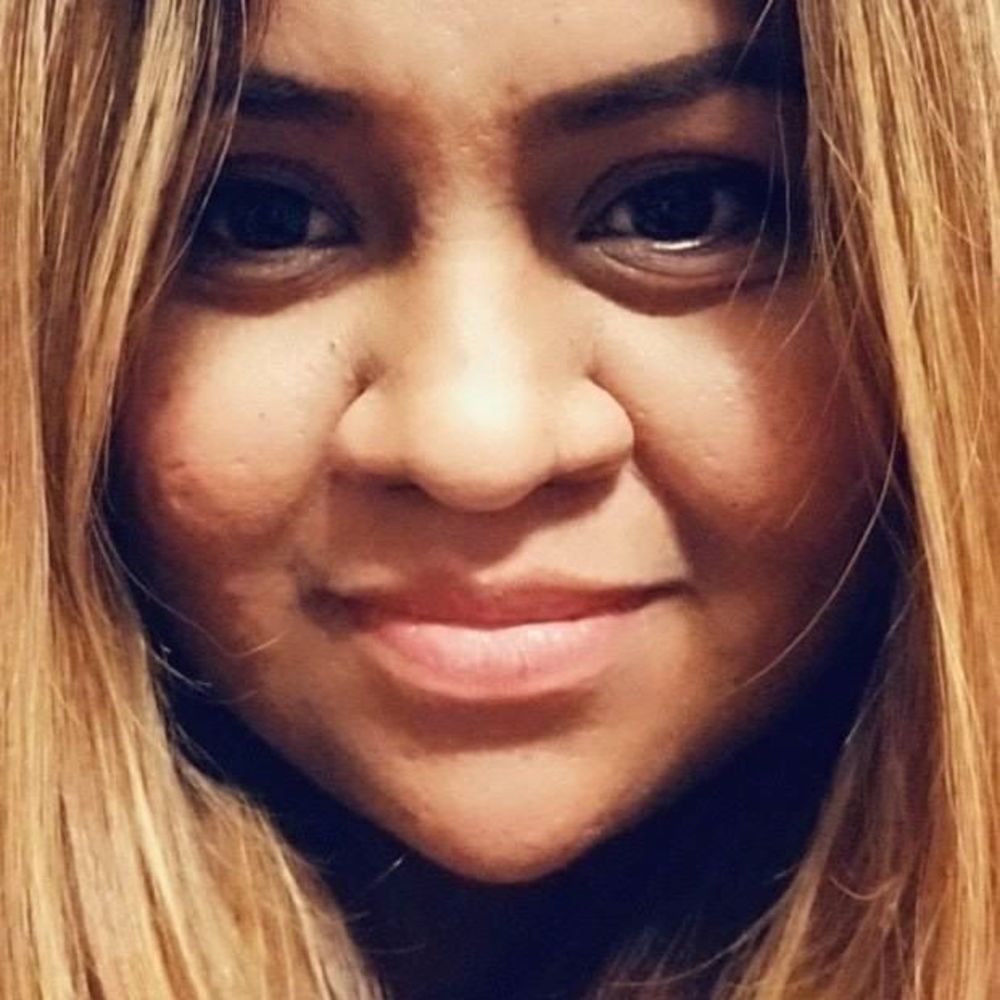 Meet your Posher, Sarahi